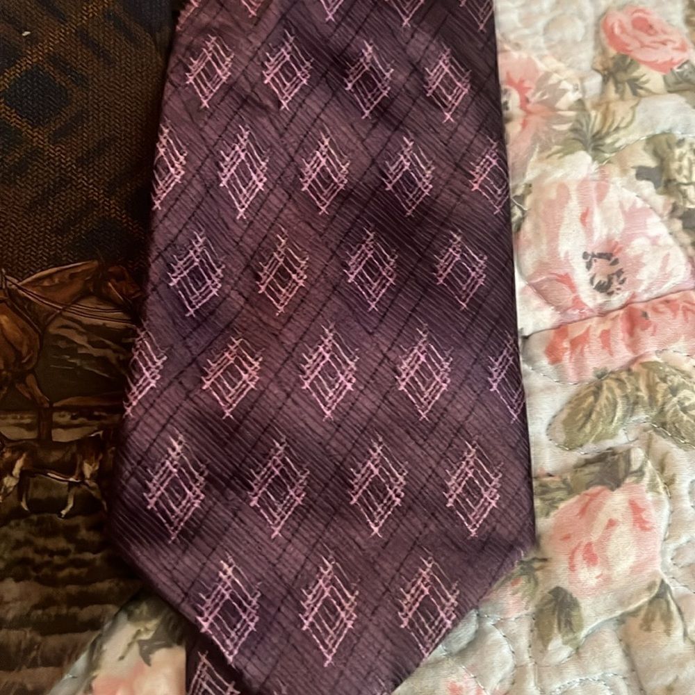 Ties - Picture 5 of 5